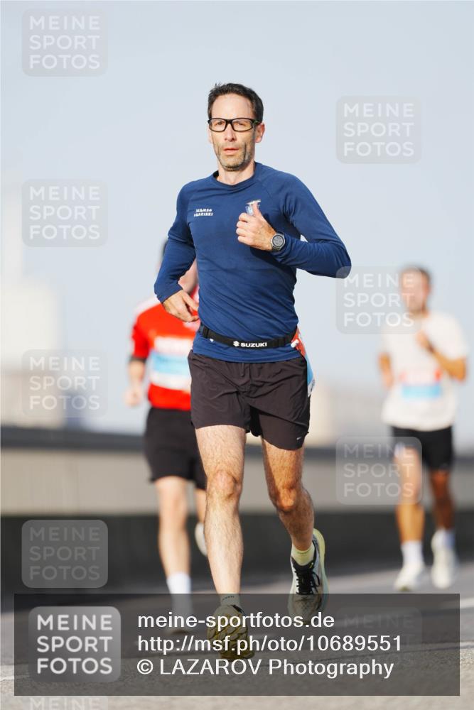 03.10.2026 - Köhlbrandbrückenlauf LAZAROV Photography http://msf.ph/oto/10689551 03.10.2026 09:42:56 Position 3  meine-sportfotos.de
