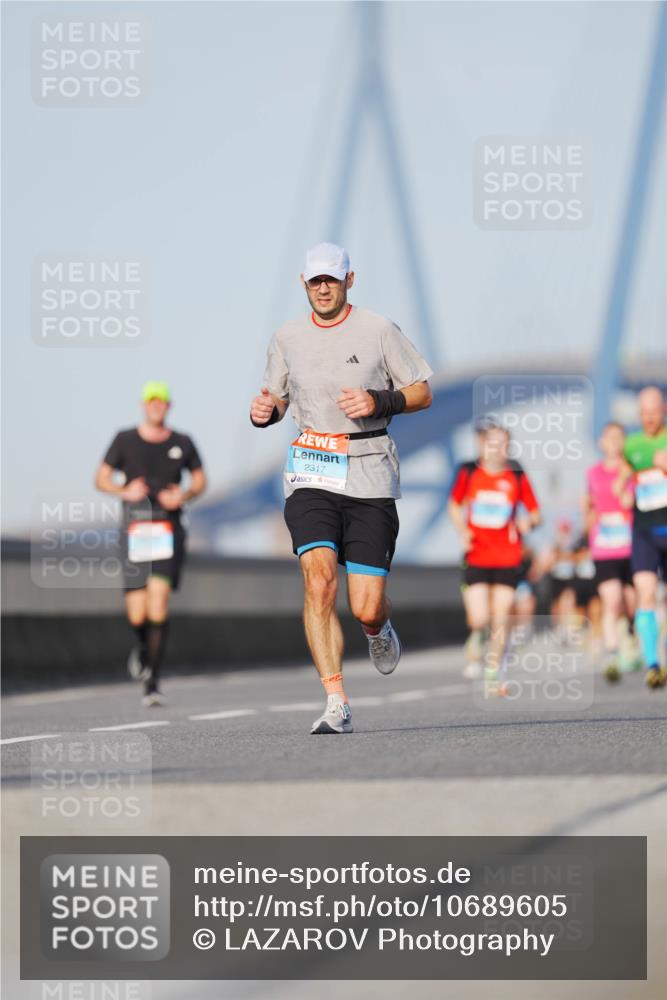 03.10.2026 - Köhlbrandbrückenlauf LAZAROV Photography http://msf.ph/oto/10689605 03.10.2026 09:43:11 Position 3 2317 meine-sportfotos.de