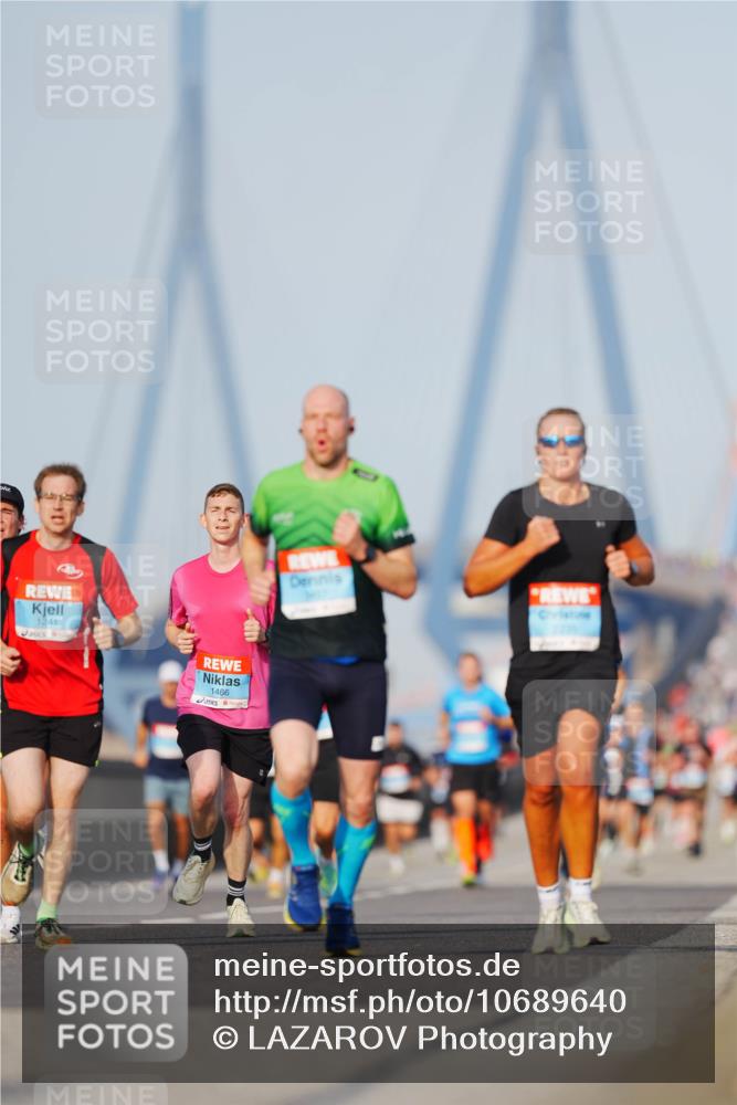 03.10.2026 - Köhlbrandbrückenlauf LAZAROV Photography http://msf.ph/oto/10689640 03.10.2026 09:43:18 Position 3 1241, 1466 meine-sportfotos.de