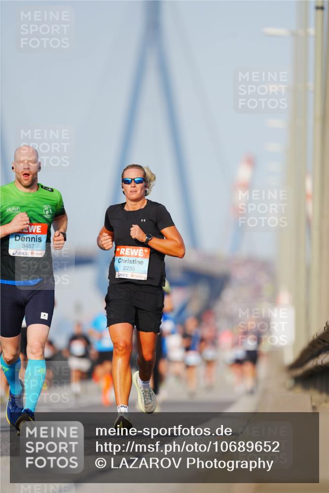 03.10.2026 - Köhlbrandbrückenlauf LAZAROV Photography http://msf.ph/oto/10689652 03.10.2026 09:43:20 Position 3 3457, 2235 meine-sportfotos.de
