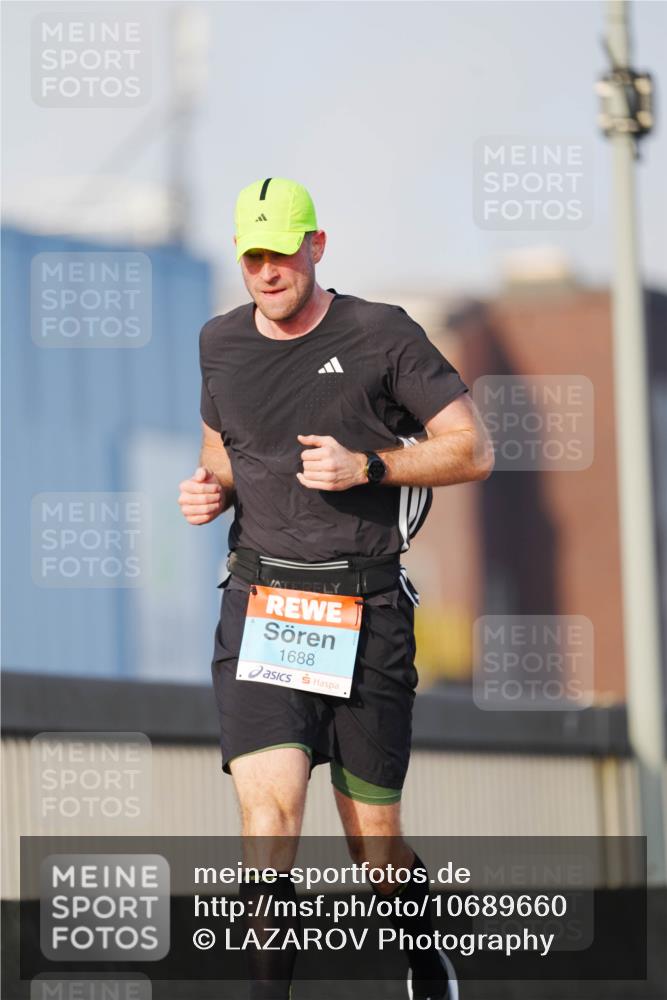 03.10.2026 - Köhlbrandbrückenlauf LAZAROV Photography http://msf.ph/oto/10689660 03.10.2026 09:43:23 Position 3 1688 meine-sportfotos.de