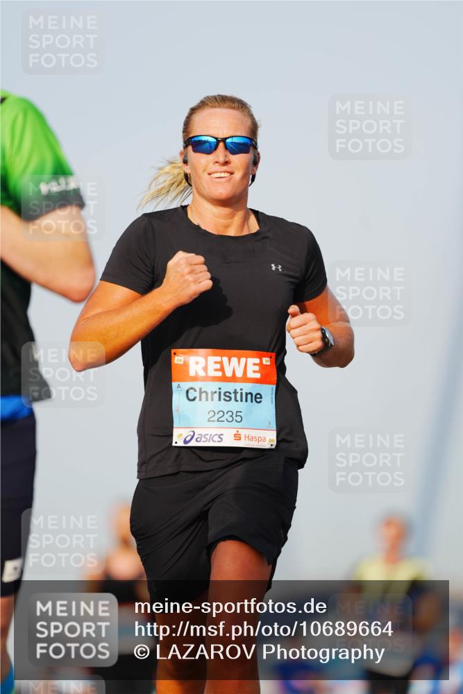 03.10.2026 - Köhlbrandbrückenlauf LAZAROV Photography http://msf.ph/oto/10689664 03.10.2026 09:43:25 Position 3 40, 2235, 40 meine-sportfotos.de
