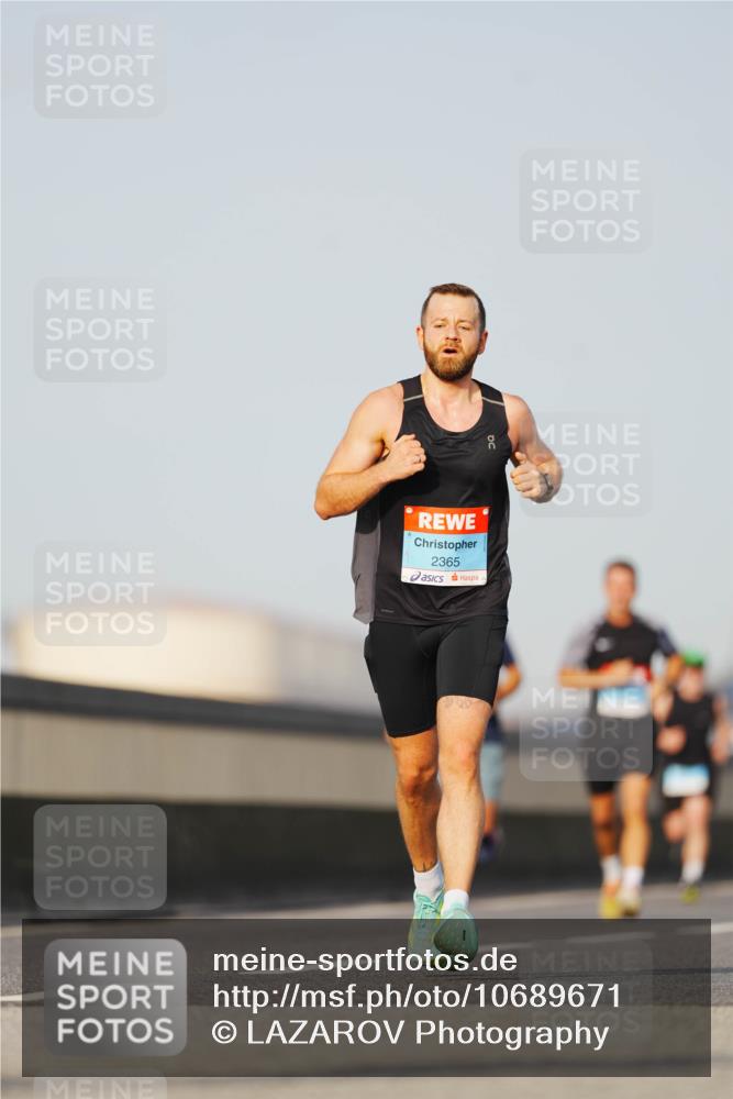 03.10.2026 - Köhlbrandbrückenlauf LAZAROV Photography http://msf.ph/oto/10689671 03.10.2026 09:43:28 Position 3 2365 meine-sportfotos.de