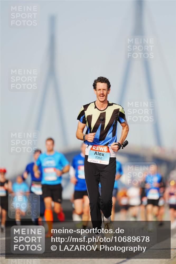 03.10.2026 - Köhlbrandbrückenlauf LAZAROV Photography http://msf.ph/oto/10689678 03.10.2026 09:43:30 Position 3 8, 2352 meine-sportfotos.de
