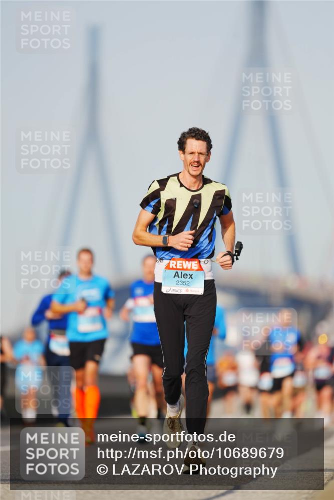 03.10.2026 - Köhlbrandbrückenlauf LAZAROV Photography http://msf.ph/oto/10689679 03.10.2026 09:43:30 Position 3 2352 meine-sportfotos.de