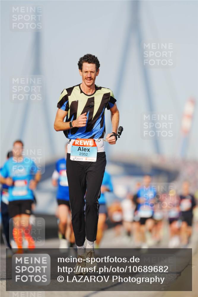 03.10.2026 - Köhlbrandbrückenlauf LAZAROV Photography http://msf.ph/oto/10689682 03.10.2026 09:43:30 Position 3 2352 meine-sportfotos.de