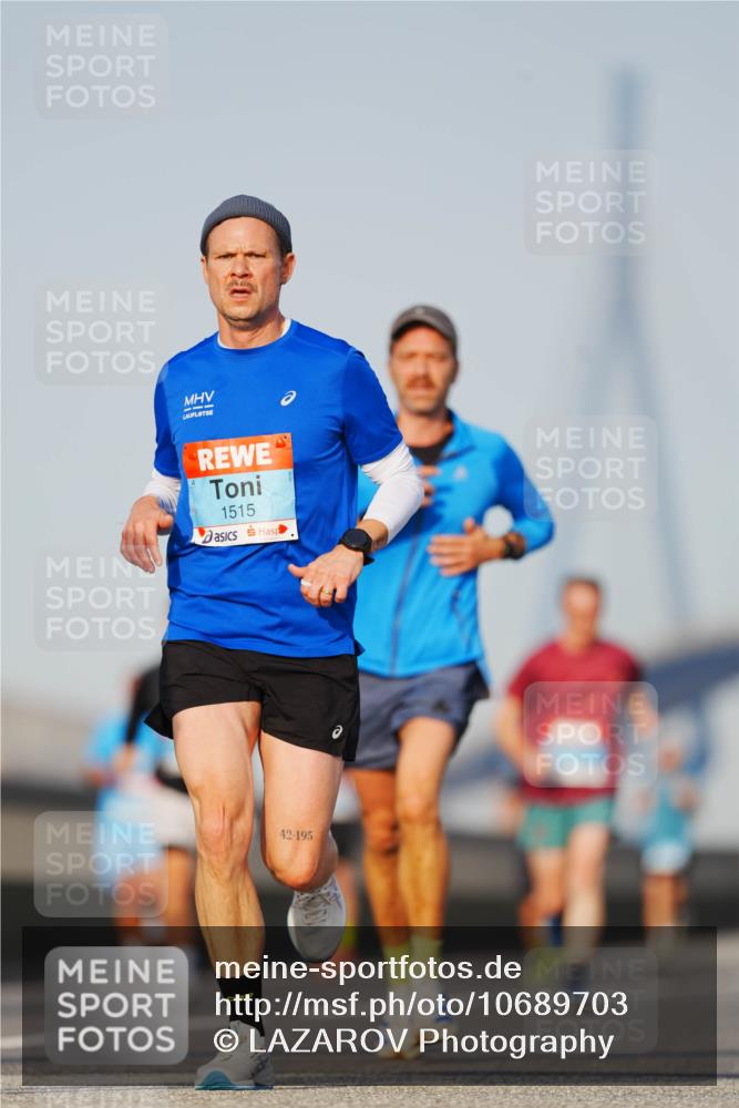 03.10.2026 - Köhlbrandbrückenlauf LAZAROV Photography http://msf.ph/oto/10689703 03.10.2026 09:43:38 Position 3 1515, 42, 195 meine-sportfotos.de
