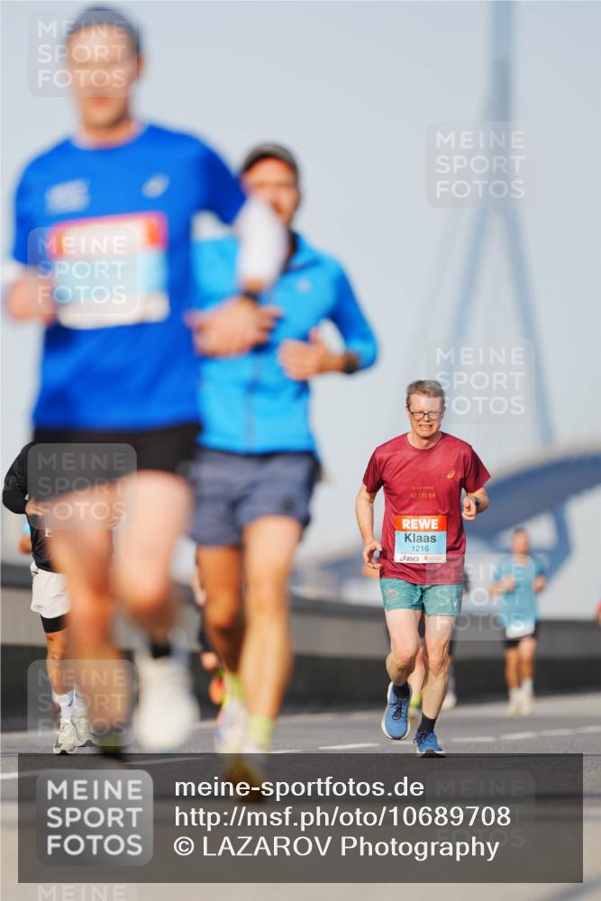 03.10.2026 - Köhlbrandbrückenlauf LAZAROV Photography http://msf.ph/oto/10689708 03.10.2026 09:43:39 Position 3 42, 195, 1216 meine-sportfotos.de