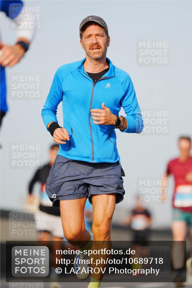 03.10.2026 - Köhlbrandbrückenlauf LAZAROV Photography http://msf.ph/oto/10689718 03.10.2026 09:43:41 Position 3  meine-sportfotos.de
