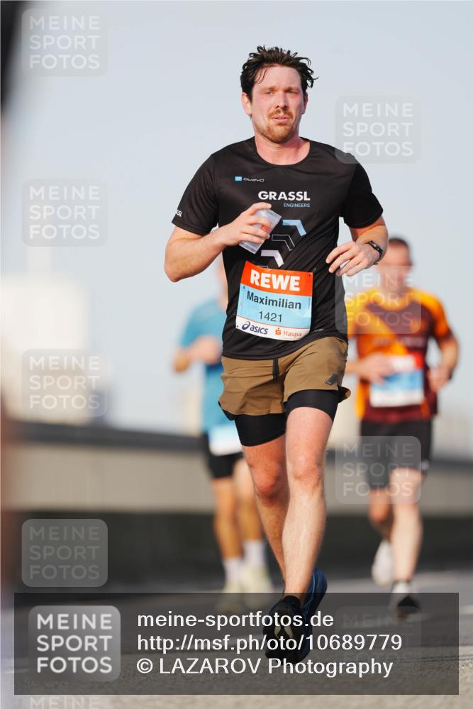 03.10.2026 - Köhlbrandbrückenlauf LAZAROV Photography http://msf.ph/oto/10689779 03.10.2026 09:43:56 Position 3 1421 meine-sportfotos.de
