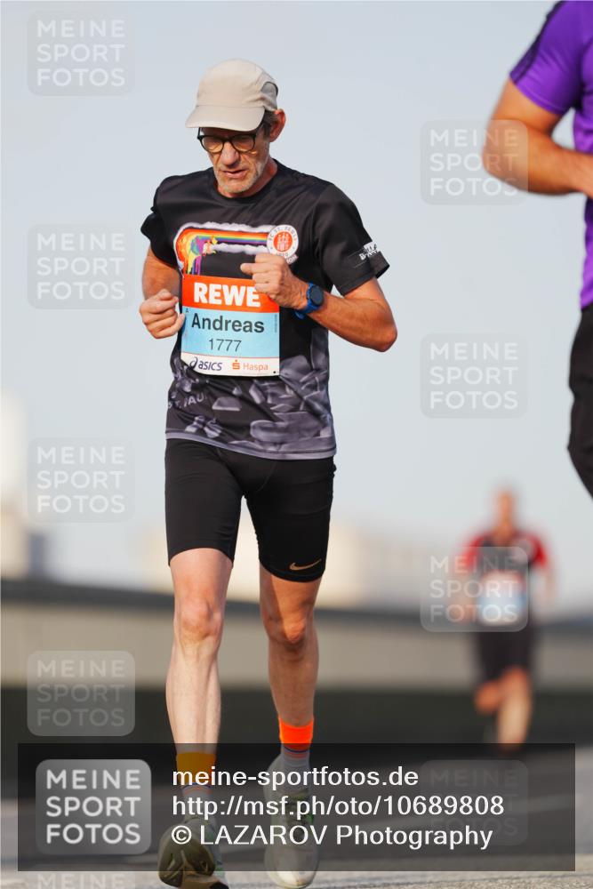 03.10.2026 - Köhlbrandbrückenlauf LAZAROV Photography http://msf.ph/oto/10689808 03.10.2026 09:44:01 Position 3 1777 meine-sportfotos.de