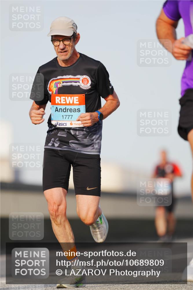 03.10.2026 - Köhlbrandbrückenlauf LAZAROV Photography http://msf.ph/oto/10689809 03.10.2026 09:44:01 Position 3 1910, 1777 meine-sportfotos.de