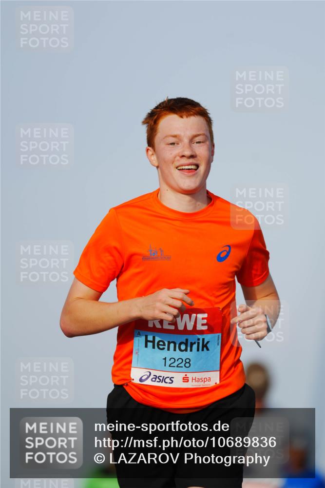 03.10.2026 - Köhlbrandbrückenlauf LAZAROV Photography http://msf.ph/oto/10689836 03.10.2026 09:44:06 Position 3 1228 meine-sportfotos.de
