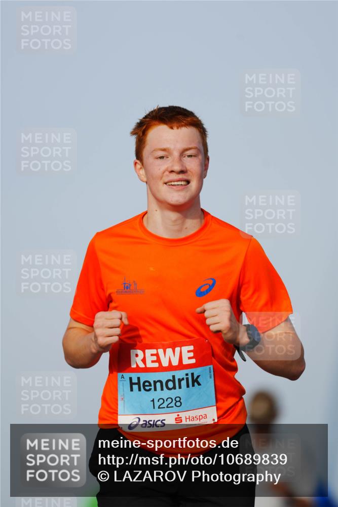 03.10.2026 - Köhlbrandbrückenlauf LAZAROV Photography http://msf.ph/oto/10689839 03.10.2026 09:44:06 Position 3 1228 meine-sportfotos.de