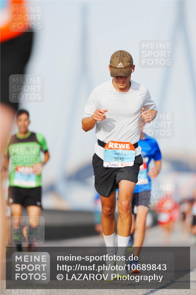 03.10.2026 - Köhlbrandbrückenlauf LAZAROV Photography http://msf.ph/oto/10689843 03.10.2026 09:44:07 Position 3 3845 meine-sportfotos.de