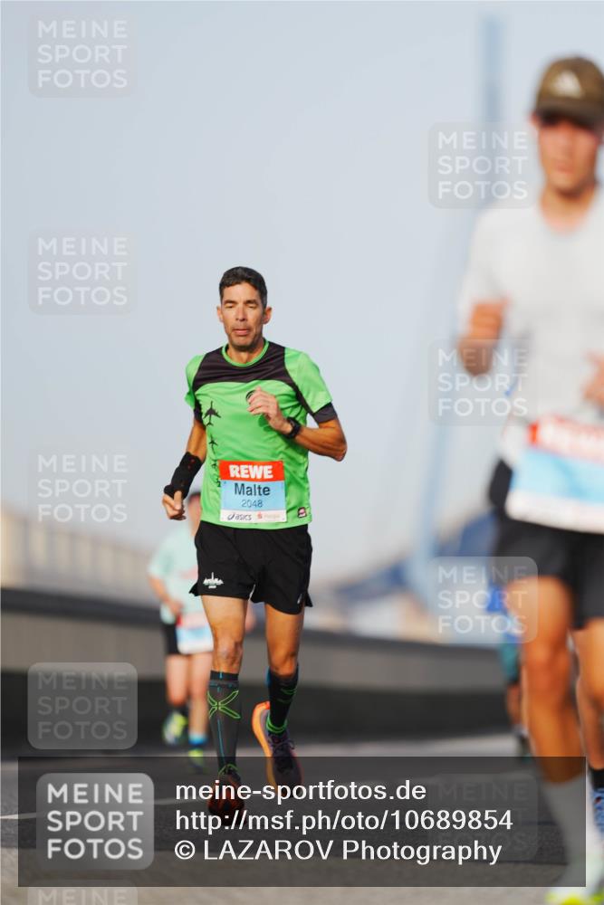 03.10.2026 - Köhlbrandbrückenlauf LAZAROV Photography http://msf.ph/oto/10689854 03.10.2026 09:44:08 Position 3 2048 meine-sportfotos.de