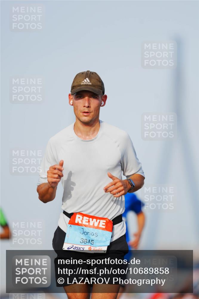 03.10.2026 - Köhlbrandbrückenlauf LAZAROV Photography http://msf.ph/oto/10689858 03.10.2026 09:44:09 Position 3 3845 meine-sportfotos.de