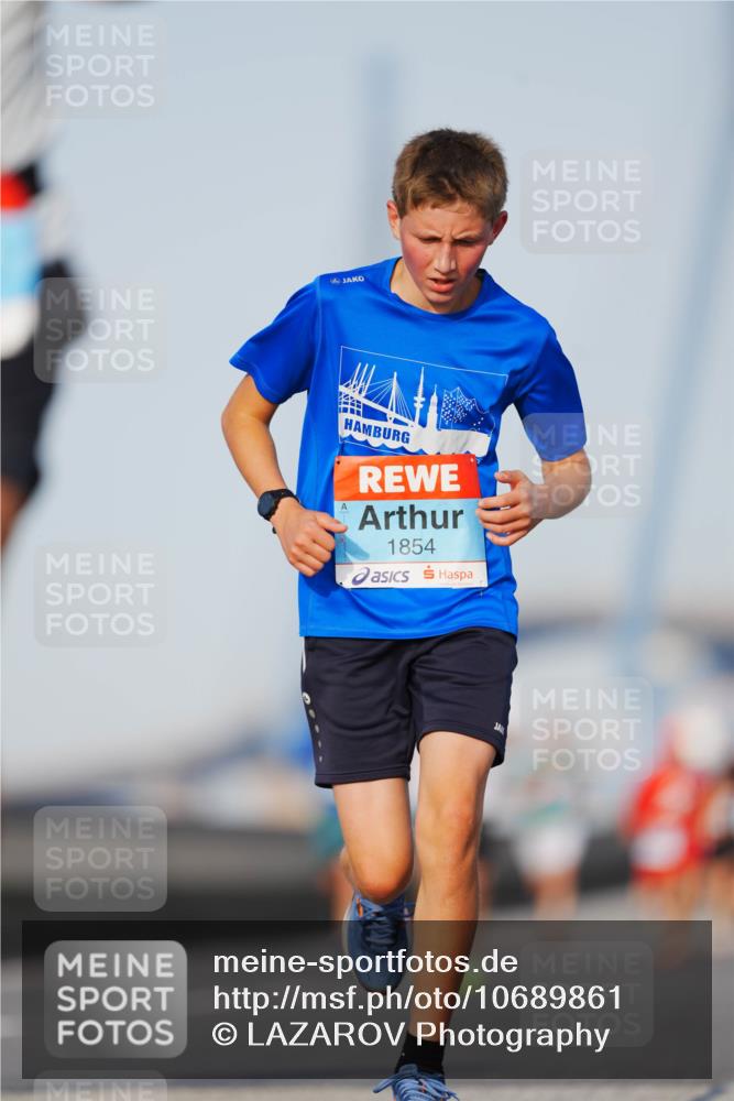 03.10.2026 - Köhlbrandbrückenlauf LAZAROV Photography http://msf.ph/oto/10689861 03.10.2026 09:44:10 Position 3 1854 meine-sportfotos.de