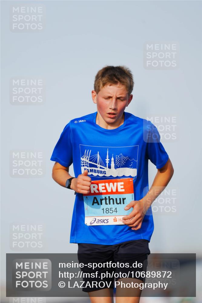 03.10.2026 - Köhlbrandbrückenlauf LAZAROV Photography http://msf.ph/oto/10689872 03.10.2026 09:44:12 Position 3 1854 meine-sportfotos.de
