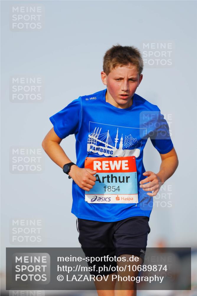 03.10.2026 - Köhlbrandbrückenlauf LAZAROV Photography http://msf.ph/oto/10689874 03.10.2026 09:44:12 Position 3 1854 meine-sportfotos.de