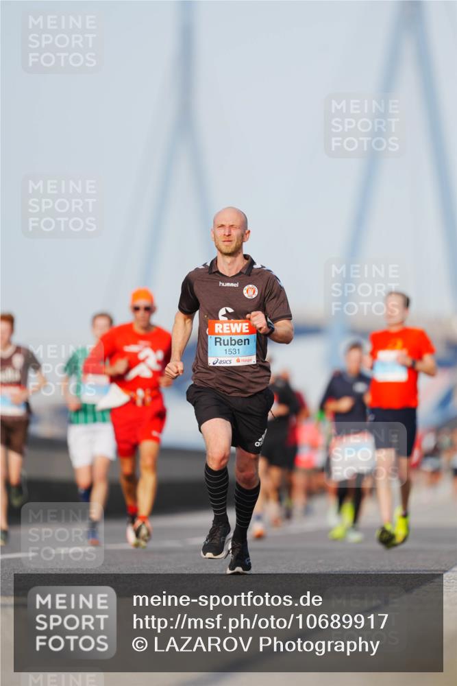 03.10.2026 - Köhlbrandbrückenlauf LAZAROV Photography http://msf.ph/oto/10689917 03.10.2026 09:44:22 Position 3 1531 meine-sportfotos.de