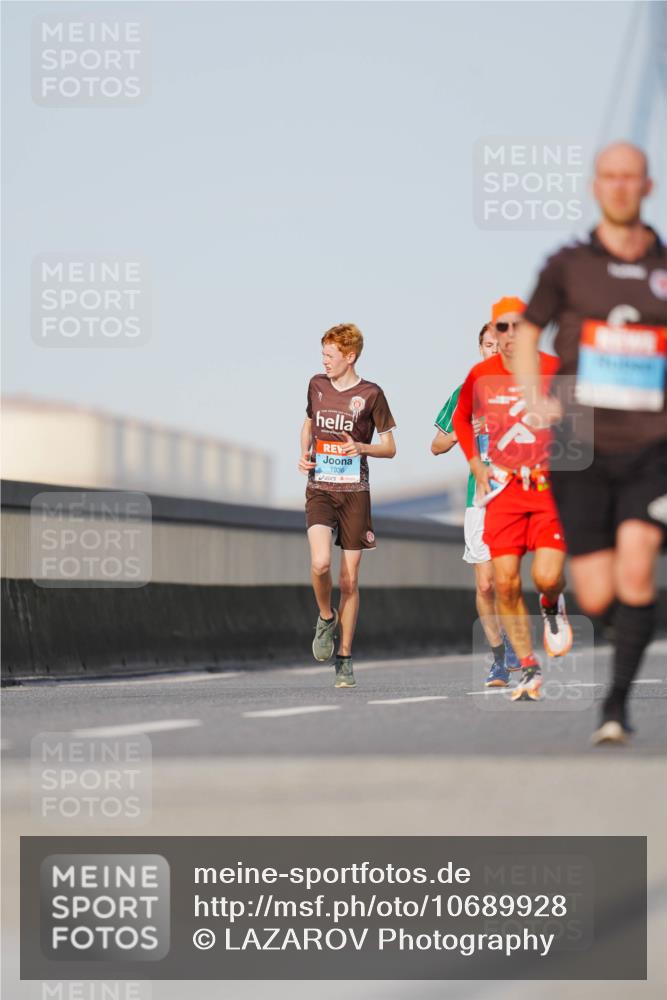 03.10.2026 - Köhlbrandbrückenlauf LAZAROV Photography http://msf.ph/oto/10689928 03.10.2026 09:44:23 Position 3 1936 meine-sportfotos.de
