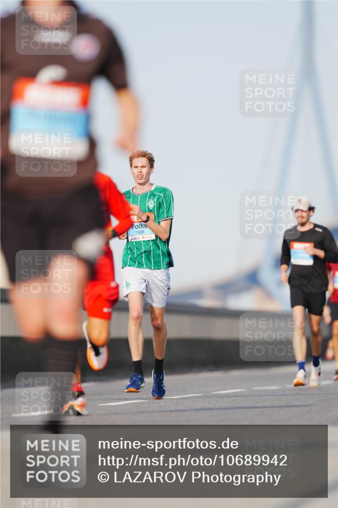 03.10.2026 - Köhlbrandbrückenlauf LAZAROV Photography http://msf.ph/oto/10689942 03.10.2026 09:44:26 Position 3  meine-sportfotos.de