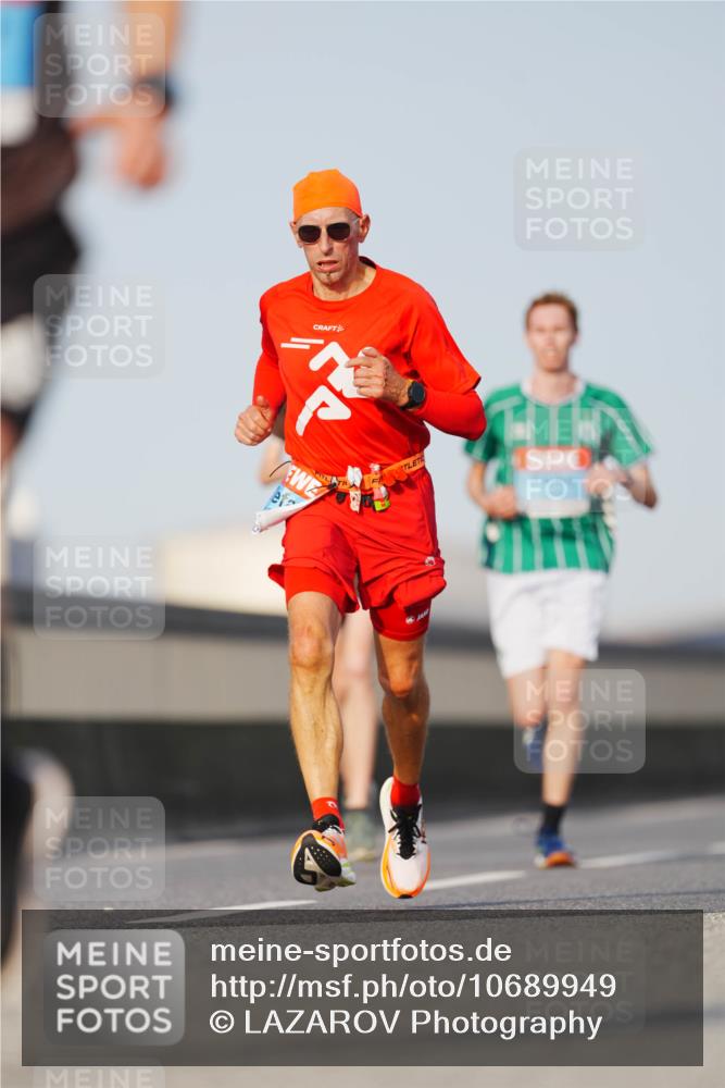 03.10.2026 - Köhlbrandbrückenlauf LAZAROV Photography http://msf.ph/oto/10689949 03.10.2026 09:44:28 Position 3  meine-sportfotos.de
