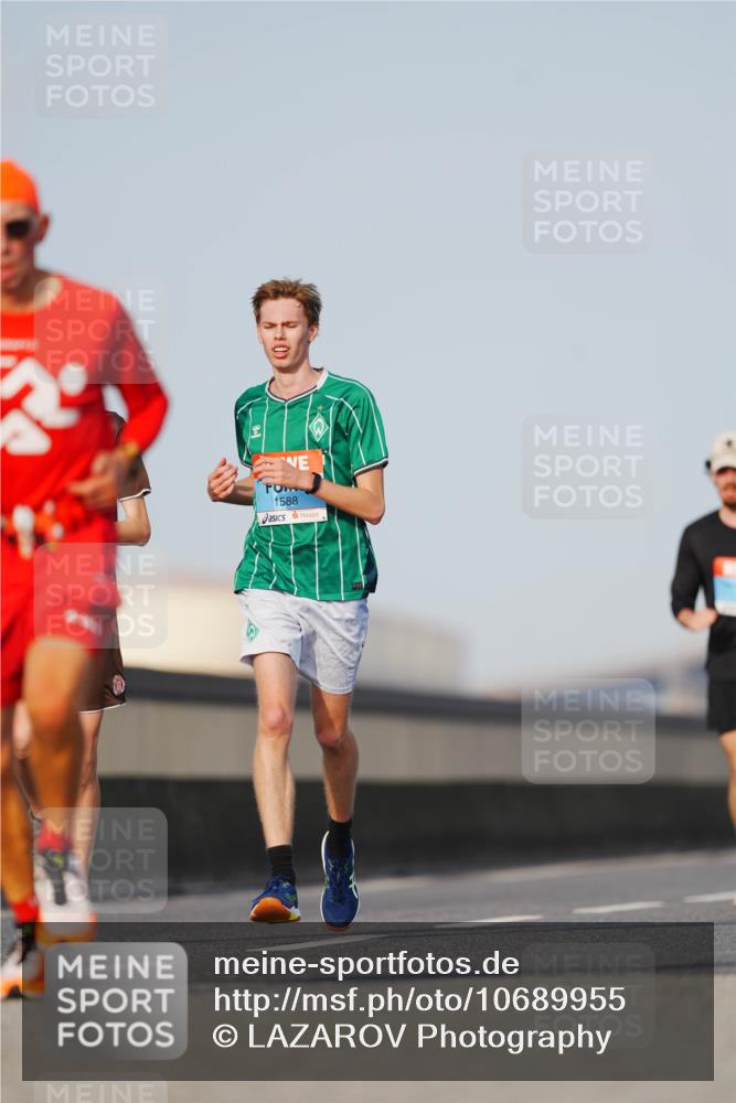 03.10.2026 - Köhlbrandbrückenlauf LAZAROV Photography http://msf.ph/oto/10689955 03.10.2026 09:44:29 Position 3 1588 meine-sportfotos.de