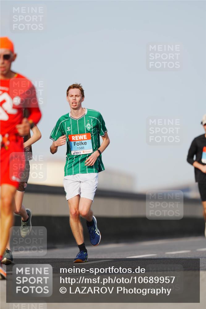 03.10.2026 - Köhlbrandbrückenlauf LAZAROV Photography http://msf.ph/oto/10689957 03.10.2026 09:44:29 Position 3 0, 1588 meine-sportfotos.de