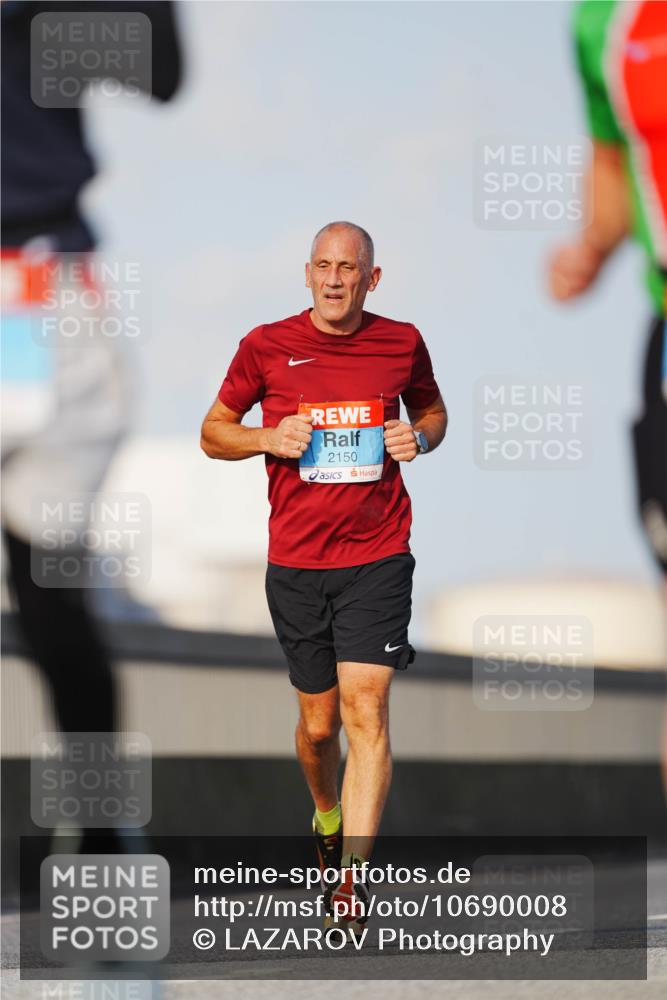 03.10.2026 - Köhlbrandbrückenlauf LAZAROV Photography http://msf.ph/oto/10690008 03.10.2026 09:44:38 Position 3 2150 meine-sportfotos.de