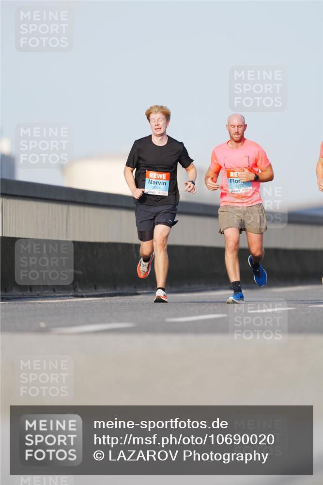 03.10.2026 - Köhlbrandbrückenlauf LAZAROV Photography http://msf.ph/oto/10690020 03.10.2026 09:44:43 Position 3 2044, 2275 meine-sportfotos.de