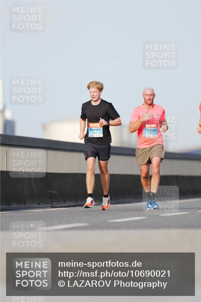 03.10.2026 - Köhlbrandbrückenlauf LAZAROV Photography http://msf.ph/oto/10690021 03.10.2026 09:44:43 Position 3 2044, 2275 meine-sportfotos.de