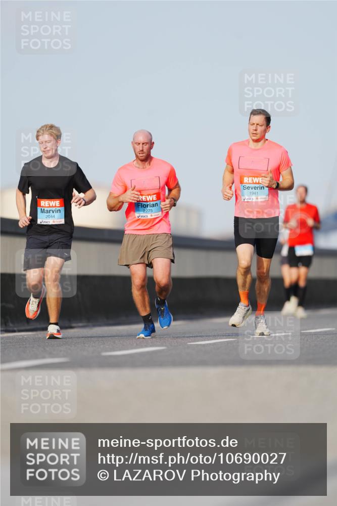 03.10.2026 - Köhlbrandbrückenlauf LAZAROV Photography http://msf.ph/oto/10690027 03.10.2026 09:44:44 Position 3 2044, 2275, 1941 meine-sportfotos.de