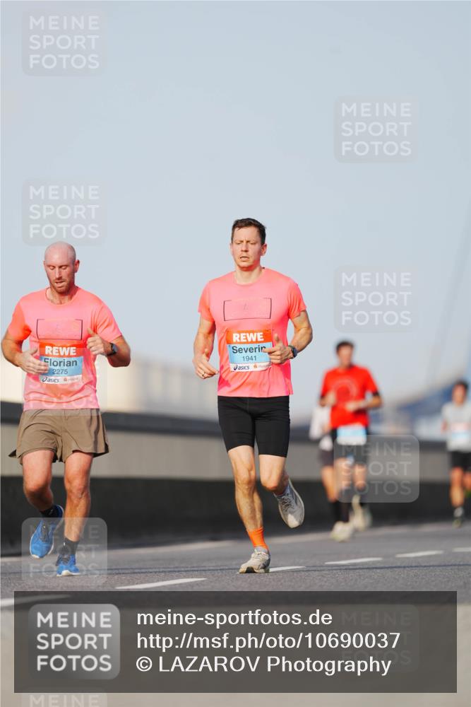 03.10.2026 - Köhlbrandbrückenlauf LAZAROV Photography http://msf.ph/oto/10690037 03.10.2026 09:44:46 Position 3 2275, 1941 meine-sportfotos.de