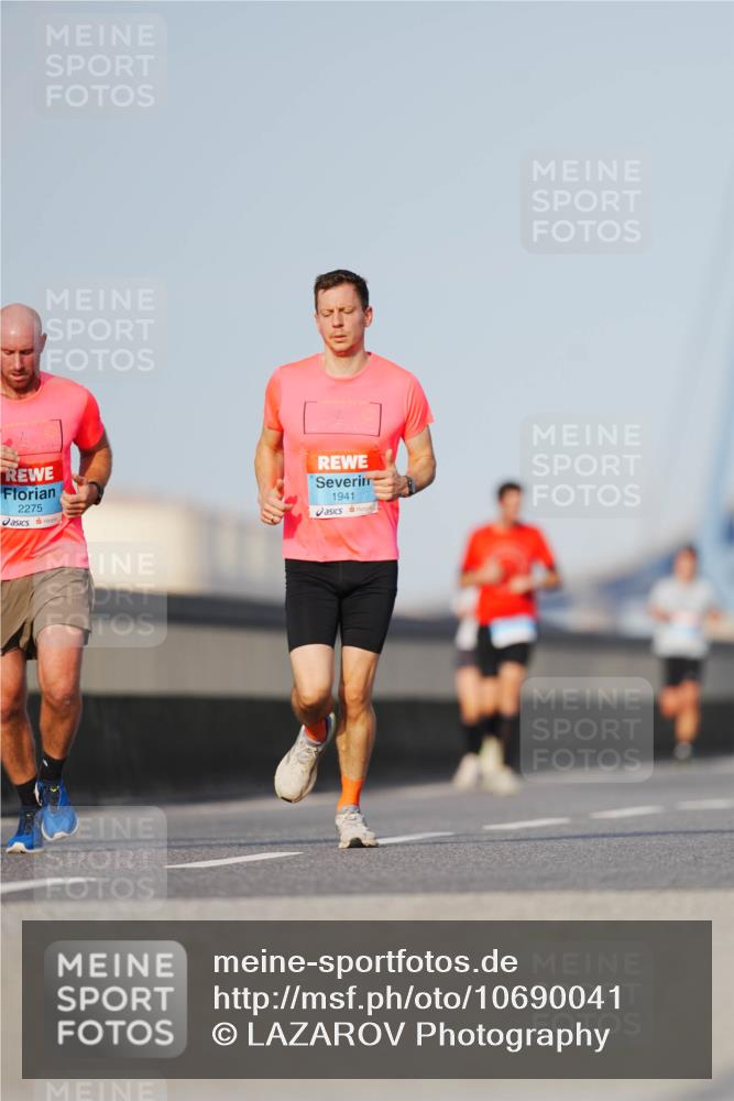 03.10.2026 - Köhlbrandbrückenlauf LAZAROV Photography http://msf.ph/oto/10690041 03.10.2026 09:44:46 Position 3 2275, 1941 meine-sportfotos.de
