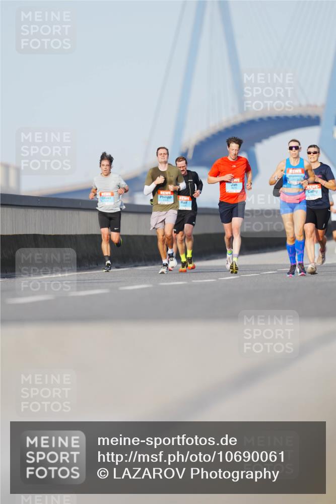 03.10.2026 - Köhlbrandbrückenlauf LAZAROV Photography http://msf.ph/oto/10690061 03.10.2026 09:44:50 Position 3 157 meine-sportfotos.de
