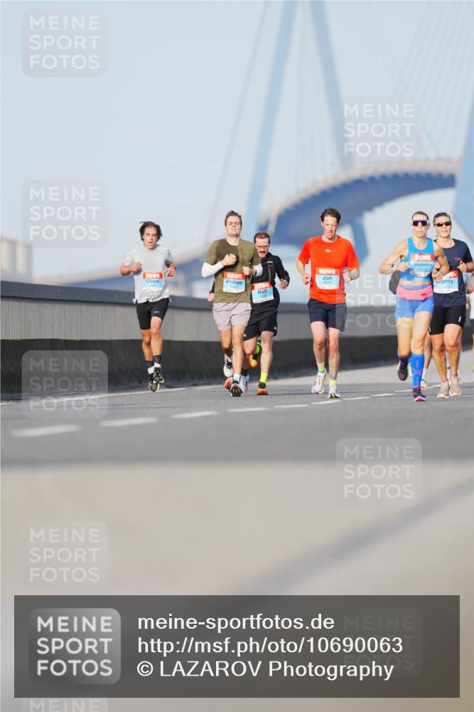 03.10.2026 - Köhlbrandbrückenlauf LAZAROV Photography http://msf.ph/oto/10690063 03.10.2026 09:44:50 Position 3 57 meine-sportfotos.de