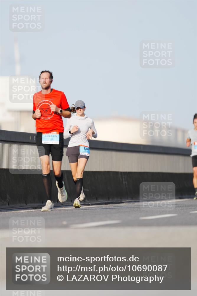 03.10.2026 - Köhlbrandbrückenlauf LAZAROV Photography http://msf.ph/oto/10690087 03.10.2026 09:44:54 Position 3 1234 meine-sportfotos.de