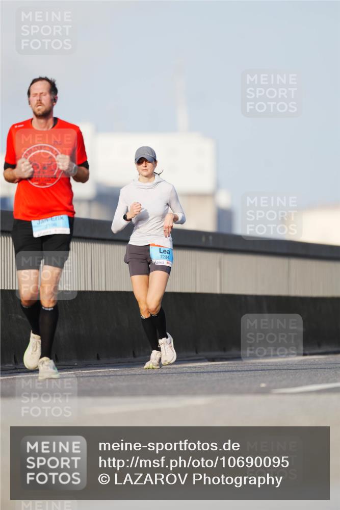 03.10.2026 - Köhlbrandbrückenlauf LAZAROV Photography http://msf.ph/oto/10690095 03.10.2026 09:44:57 Position 3 1216, 106, 1234 meine-sportfotos.de