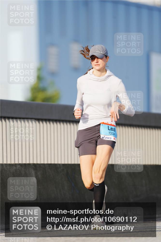 03.10.2026 - Köhlbrandbrückenlauf LAZAROV Photography http://msf.ph/oto/10690112 03.10.2026 09:45:02 Position 3 1234 meine-sportfotos.de