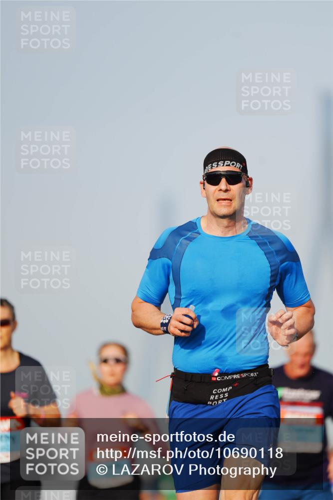 03.10.2026 - Köhlbrandbrückenlauf LAZAROV Photography http://msf.ph/oto/10690118 03.10.2026 09:45:04 Position 3  meine-sportfotos.de