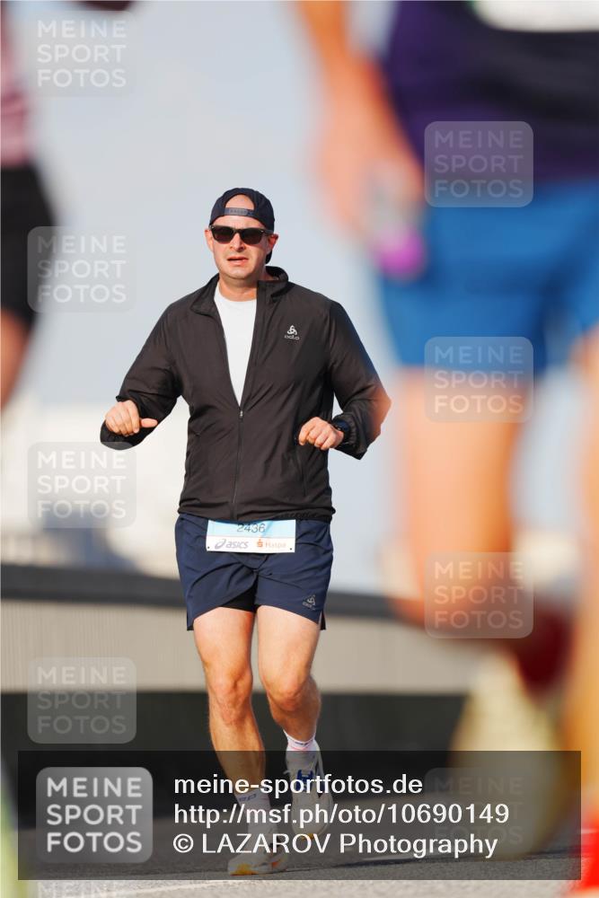 03.10.2026 - Köhlbrandbrückenlauf LAZAROV Photography http://msf.ph/oto/10690149 03.10.2026 09:45:10 Position 3 8, 2436 meine-sportfotos.de