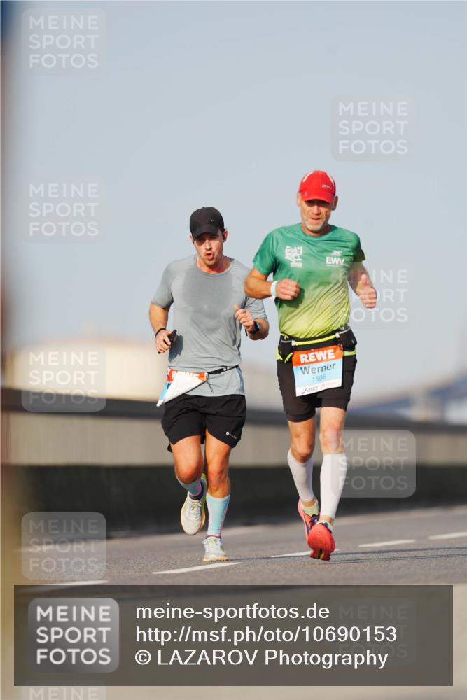 03.10.2026 - Köhlbrandbrückenlauf LAZAROV Photography http://msf.ph/oto/10690153 03.10.2026 09:45:11 Position 3 1506 meine-sportfotos.de