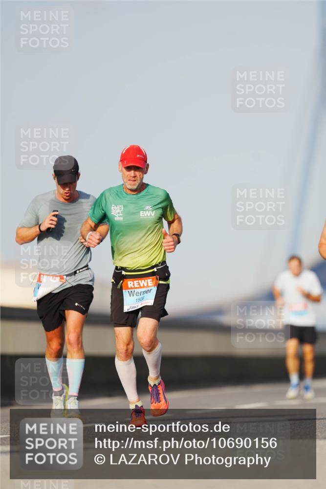 03.10.2026 - Köhlbrandbrückenlauf LAZAROV Photography http://msf.ph/oto/10690156 03.10.2026 09:45:11 Position 3 1506 meine-sportfotos.de