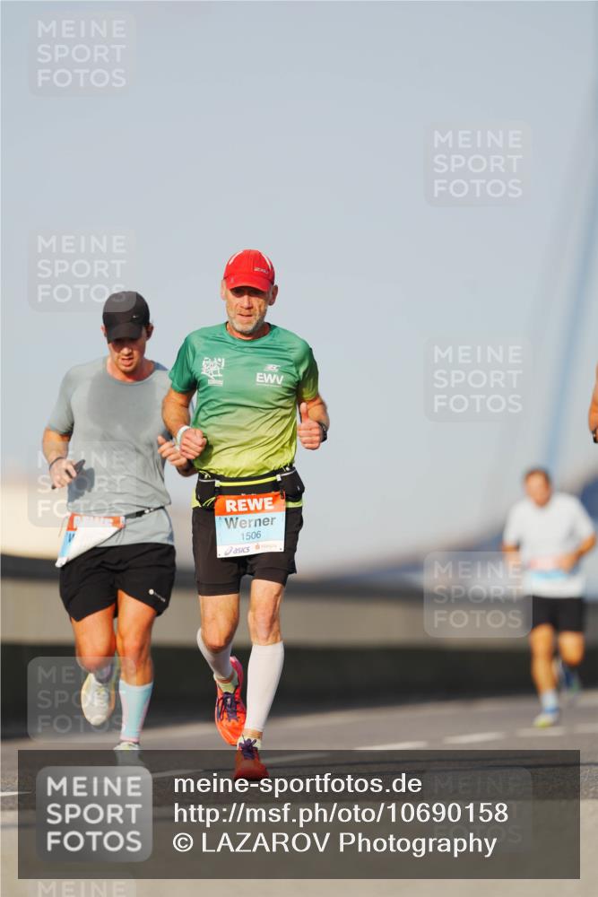 03.10.2026 - Köhlbrandbrückenlauf LAZAROV Photography http://msf.ph/oto/10690158 03.10.2026 09:45:12 Position 3 1506 meine-sportfotos.de