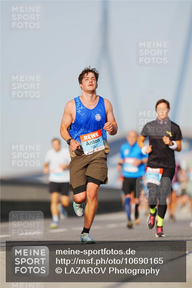 03.10.2026 - Köhlbrandbrückenlauf LAZAROV Photography http://msf.ph/oto/10690165 03.10.2026 09:45:13 Position 3 1961 meine-sportfotos.de