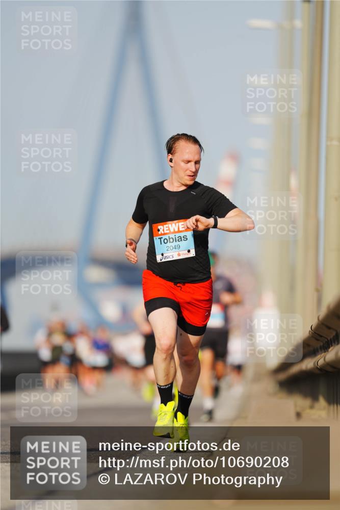 03.10.2026 - Köhlbrandbrückenlauf LAZAROV Photography http://msf.ph/oto/10690208 03.10.2026 09:45:24 Position 3 2049 meine-sportfotos.de
