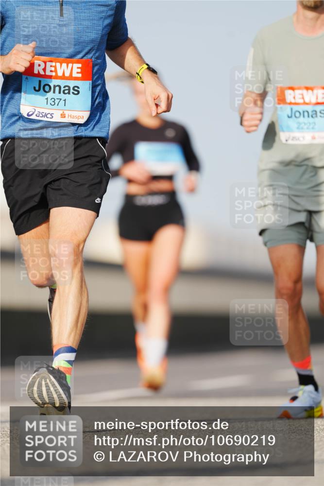 03.10.2026 - Köhlbrandbrückenlauf LAZAROV Photography http://msf.ph/oto/10690219 03.10.2026 09:45:26 Position 3 1371, 2222 meine-sportfotos.de