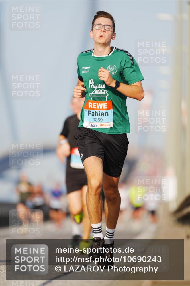 03.10.2026 - Köhlbrandbrückenlauf LAZAROV Photography http://msf.ph/oto/10690243 03.10.2026 09:45:30 Position 3 1359 meine-sportfotos.de
